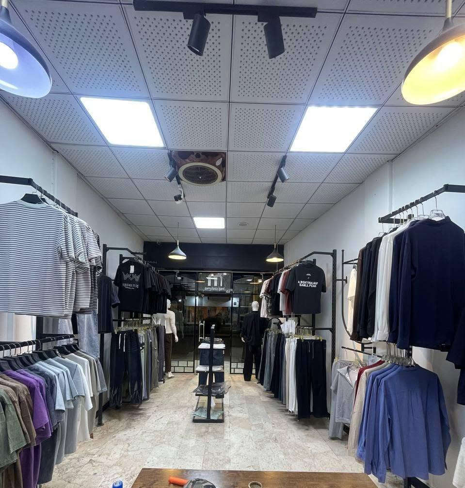 سلام عليكم  محل ملابـس للبيع بـل سادين مقابيل كهوه علوكي رعد الاستفسار عبر هاذه رقم  ‏‪***********‬‏

