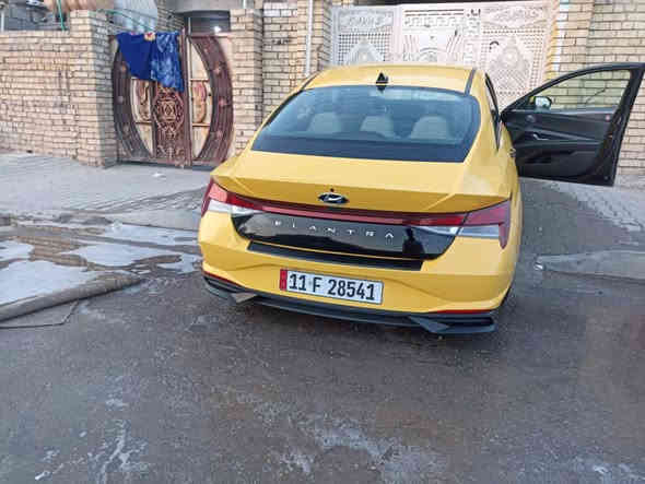 السلام عليكم للبيع النترا موديل 23 تكسي رقم بغداد اجره ماشيه 52 ميل حادث فقط بنيد سياره بدون ايرباك مكفوله من شواصي الغود سياره جديده محرك و كير مكفولات السعر 173وبيه مجال مكاني بغداد الشعب رقم الهاتف ***********
