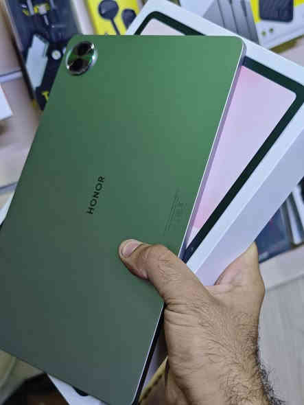 السلام عليكم هونر باد 10 نضيف كلش استعمال قليل ملحقاته كامله كارتونه وشاحنه وكيبورد مكان بغداد حي اور متواجد فيس واتصال *********** رايده 300 قفل بدون عمله جاي ينباع 350 سبب البيع محتاج فلوسه
