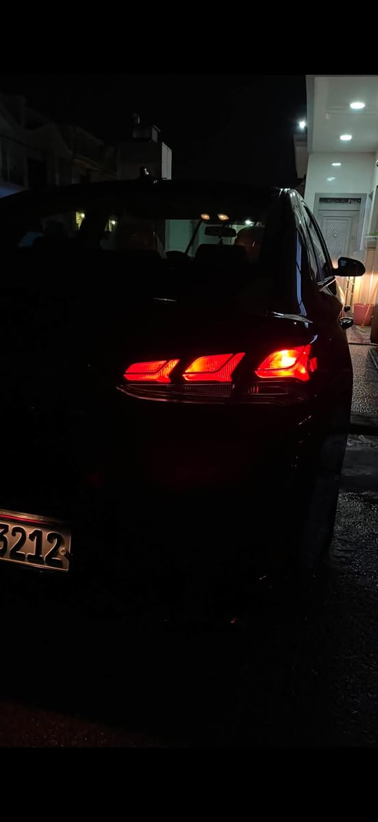 للبيع: هيونداي سوناتا 2019 نص فل-اربیل
5NPE24AF0KH785913 رقم شاصی
عدد الممشى: 50000 mile
محرك 2.4 Gdi
‎كير أوتوماتيك 6 سرعات
Apple CarPlay & Android Auto
‎كامره خلفيه 360

✅ 2 وضعيات قيادة: Sport  / Comfort
✅ رادار جانبي للنقاط العمياء
‎✅ شاشة وتحكم بالهاتف
‎✅ ويل سبورت

✅ إنارة خلفیە LED

✅تحدید سرعە

✅بیها نضام نسبە هواء الطایرات

✅ هيتر و مکیف للمقاعد الاماميه
‎✅ تبريد المكيف ثلج

✅ صيانة دورية كل 6 أشهر قطع الغيار من الشركه وعلى رقم الشاصي السياره مال جناي

🔹 حادث أمريكا.
🔹 الأضرار : جاملغ أمامي سائق صبغ مع شبر بونیت و شبر من باب السائق .
🔹 البنيد لزکە بانوراما للجماليه فقط بسبب حرارة الشمس.

🔹 المحرك والكير بشرط وغير مفتوحين المكينه ناعمه جدا بدون نوكنك
السنويه جديده باسمي بدون غرامات لحد2030 
ايرباك ما طاك
‎🔹 رقم الشاصي موجود بالصور للفحص.

السيارة نظيفة جدا مابيها مصرف ربع دينار
السعر 150 ورقه و معاملە
مکان : اربیل
📞 للاستفسار: ***********
--------------------------------------------------------
هیۆندای سۆناتا 2019 نیو فول - هەولێر بۆ فرۆشتن
ژمارەی شاسی: 5NPE24AF0KH785913
ڕۆشتن : 50,000 مایل
مەکینە: 2.4 GDI
‎گێڕ: ئۆتۆماتیک 6 خێرایی
‎سیستەم: Apple CarPlay & Android Auto
کامێرا: دواوە 

✅ 2 شێوازی لێخوڕین: Sport  / Comfort
✅ ڕاداری تەنیشت (خاڵی کوێر - رادار نقطة عمياء)

‎✅ شاشە و حەکەم (کۆنترۆڵی سەر سوکان)
‎✅ وێڵ سپۆرت
✅ کوشنی شۆفێر +سەکن هیتەر و ساردی کوشنەکانی پێشەوە
✅ لایتی دواوە تەکامول LED

✅تحدید سورعە

✅نیزامی پیشاندانی هەوای تایەکان
‎✅ تەبرید (مەکەیف) زۆر سارد وەک بەفر
‎✅ سێرڤسی دەوری 6 مانگ جارێک کراوە، هەموو پارچەکانی لە شەریکە بەپێی ژمارەی شاسی کڕاوە (سەیارەی ماڵەوەیە)
‎🔹 حیسابی ئەمریکایە.
🔹 زیانەکان (بۆیاخ): چاملغی پێشەوەی لای سایەق لەگەڵ بستێک لە دەرگای سایەق و بستێک لە بۆنیت بەبێ ناو گرتن.
🔹 بۆنێت: تەنها بۆ جوانی لەزگەی پانۆڕاما کراوە بەهۆی گەرمی خۆرەوە.
‎🔹 مەکینە و گێڕ بە شەرت و نەکراونەتەوە، مەکینەکەی زۆر نەرمە و هیچ تەقە و کێشەیەکی نییە (بدون نوكنك).
🔹 سەنەوی نوێیە و بە ناوی خۆمەوەیە، بێ تا ساڵی 2030.
🔹 ئێرباگی نەتەقیوە
‎سەیارەیەکی زۆر خاوێنە و ماڵی دۆستە، یەک دینار مەسرەفی تێدا نییە.
نرخ: ١٥٠ وەرەقە و معامەلە(دەفتەر و پەنجا وەرەقە)
شوێن: هەولێر
📞 بۆ پەیوەندی و زانیاری زیاتر: ***********
