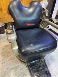 كرسي حلاقة • جك جديد • يحتاج ترتيب