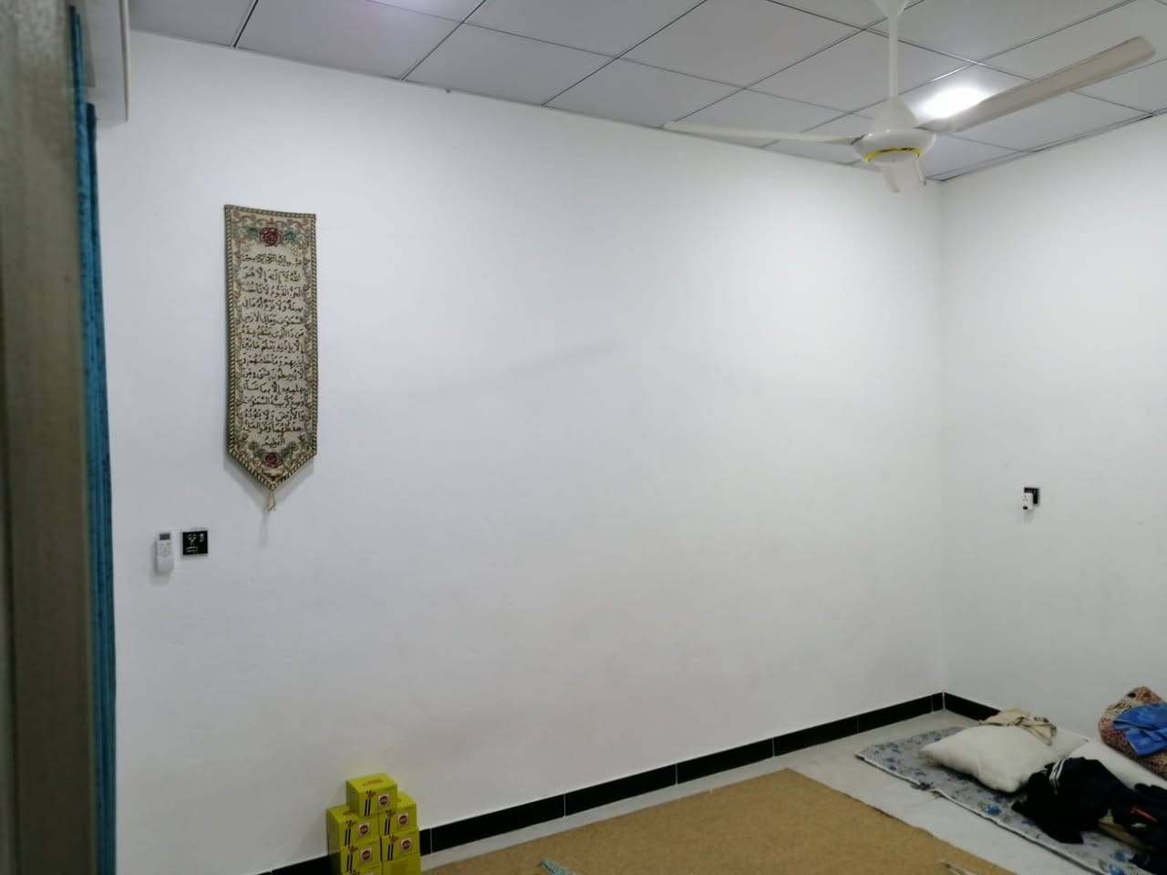 بيت 100 متر قرب مركز شرطه ام العصافير زراعي سعر 33 شراي يتصل ***********
