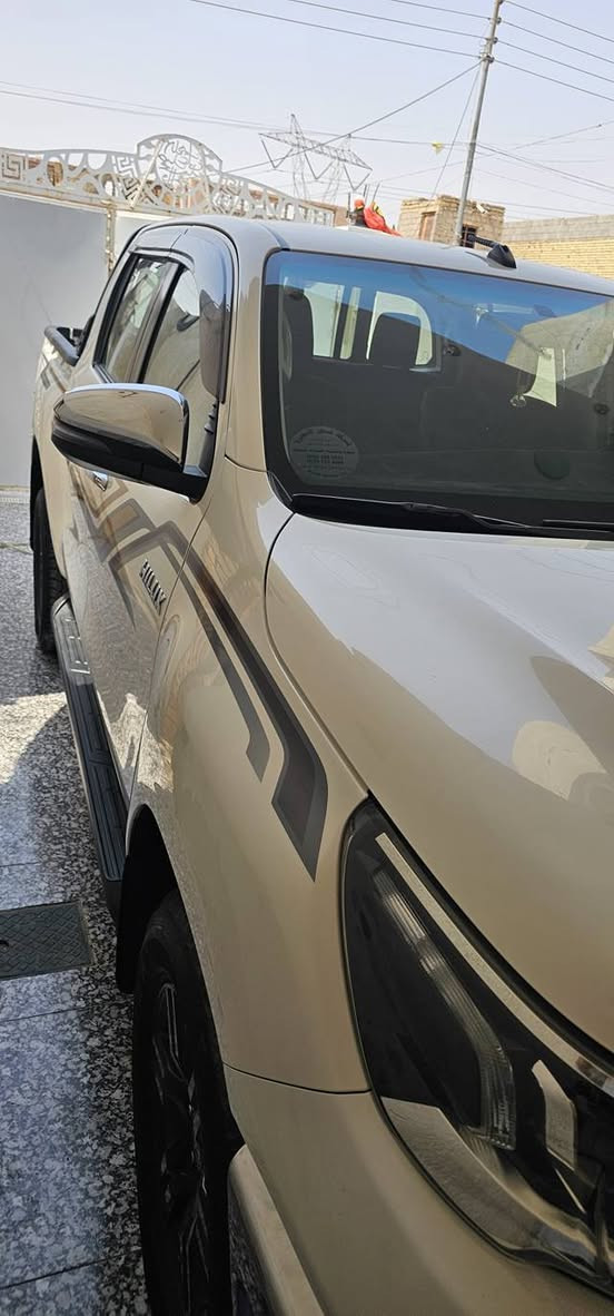 سلام عليكم للبيع  بيكم هايلوكس فور ويل موديل 2021
رقم أربيل بسم شركة هيوة احمد صار شهر من صقطت السنوية
مكفولة ما عدا البارد مأشر بالنقاط الحمر مكاني ميسان  السعر 290 وبي مجال قليل للاتصال ***********
