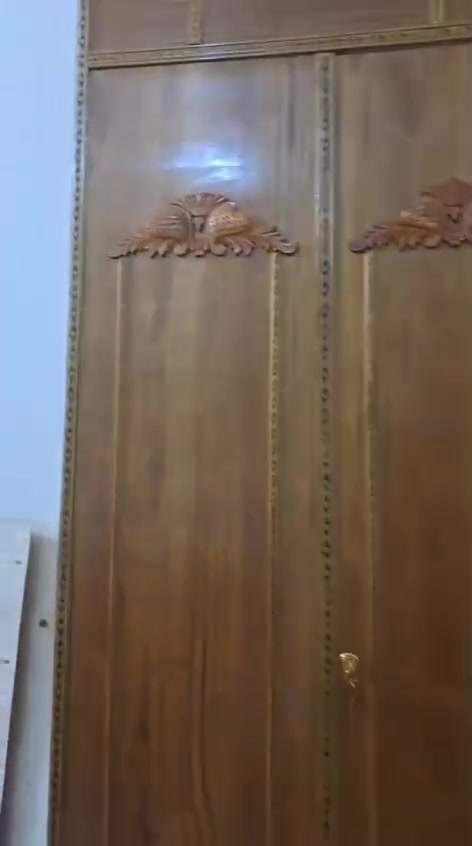 السلام عليكم غرفه جديده ام ال6 طابقين السعر 800 وبيها مجال للأستفسار الاتصال ***********
