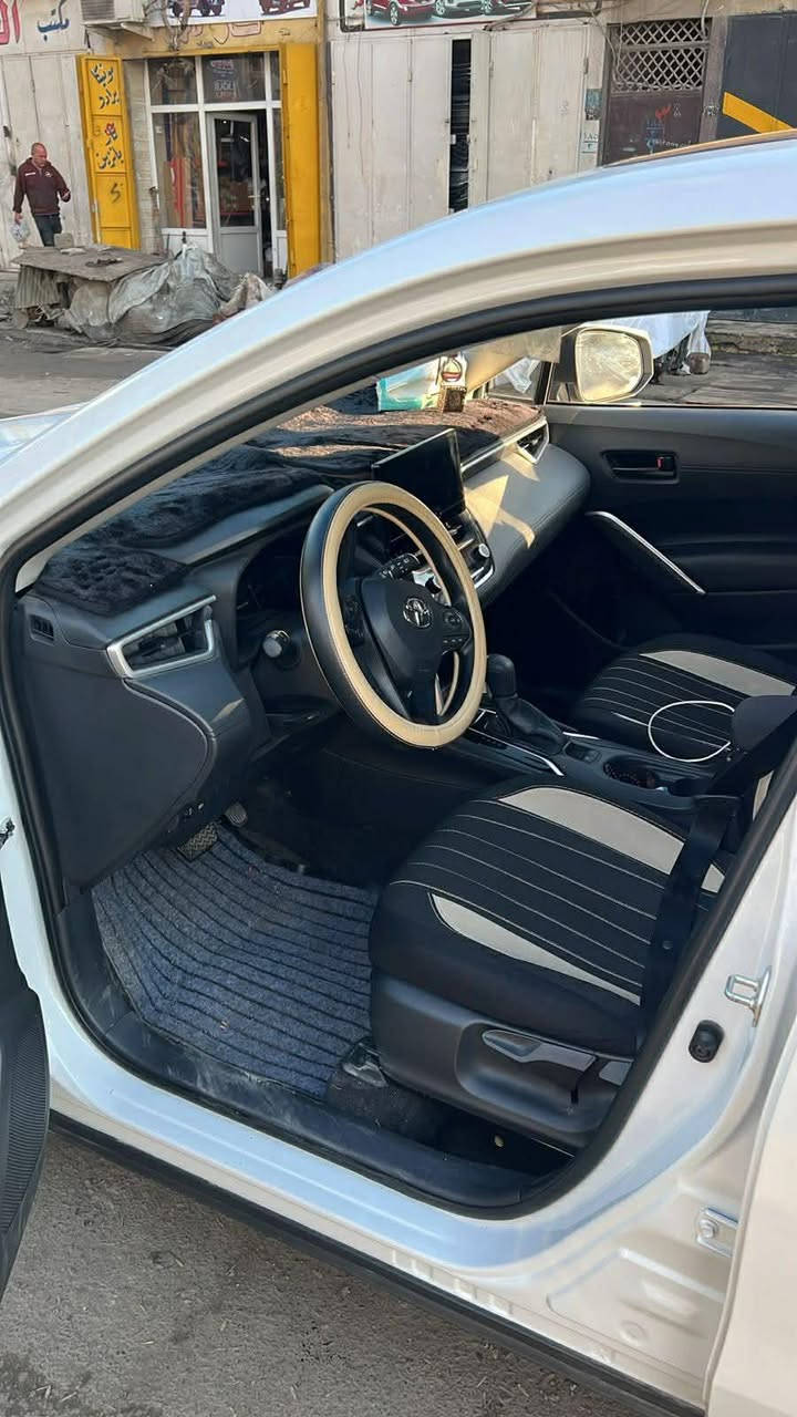 كرولا كروس
٢٠٢٥ 
ماشيه ٦٠٠٠
تحويل مباشر 
بدون اي ملاحظه 
بدون صبغ
بدون تعديل بصمه تشغيل 
هاند بريك بصمه 
سلايت روف 
تحكمات استيران واير ليس 
السعر ١٧٠ قفل 

***********
