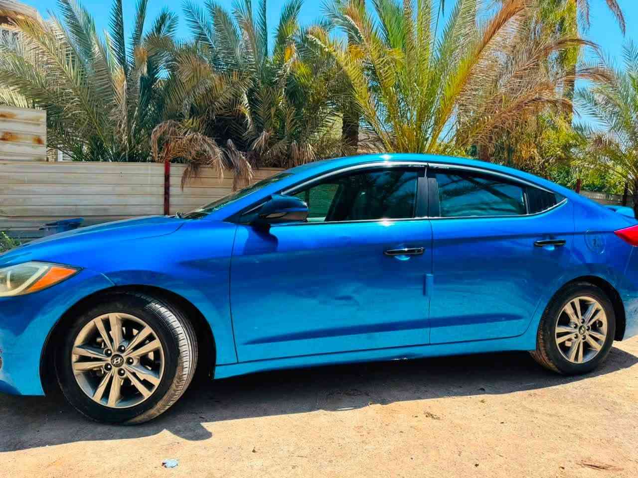 السلام عليكم ورحمة الله وبركاته
للبيع  ألنترا 2018 وارد أمريكي

🔹 المحرك: 2000 DOHC – مكفول.
🔹 الگير: AT (الأوتوماتيك المرغوب) – مكفول.
🔹 اللون: أزرق بحيري والرقم بغداد إنكليزي لوحات جديدة و السيارة باسمي والتحويل ثاني يوم والسنوية سارية لغاية 2031.
🔹 الممشى: 90 ألف كم والهزّة جديدة.
✅ المحرك مكفول والگير مكفول.
✅الشواصي مكفولة 

ملاحظات ضررها : 
* السيارة بيها چاملغ جهة السائق الأمامية مبدل حادث أمريكا 
* والبنيد مصبوغ يعني السيارة قطعتين فقط قطعة تبديل وقطعة صبغ.

📍 مكان السيارة: محافظة بابل.

💰 السعر 114 وبيها مجال قليل. والسونار جديد موجود للاستسفار خاص او الاتصال على الرقم. 
***********
