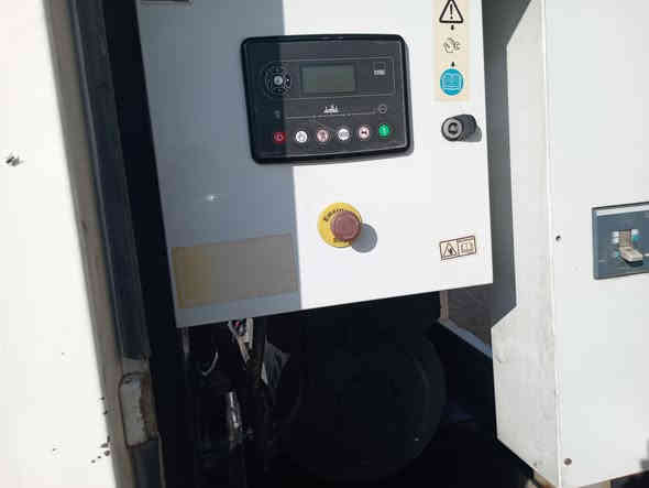 مولدات بيركنز عدد ٢حجم المحرك ١٥٠٦ بلاديات ٢٥٠ كيفي كواتم المكان الناصريه الاتصال على الأرقام *********** او *********** واتساب على الاثير الجاد يتصل
