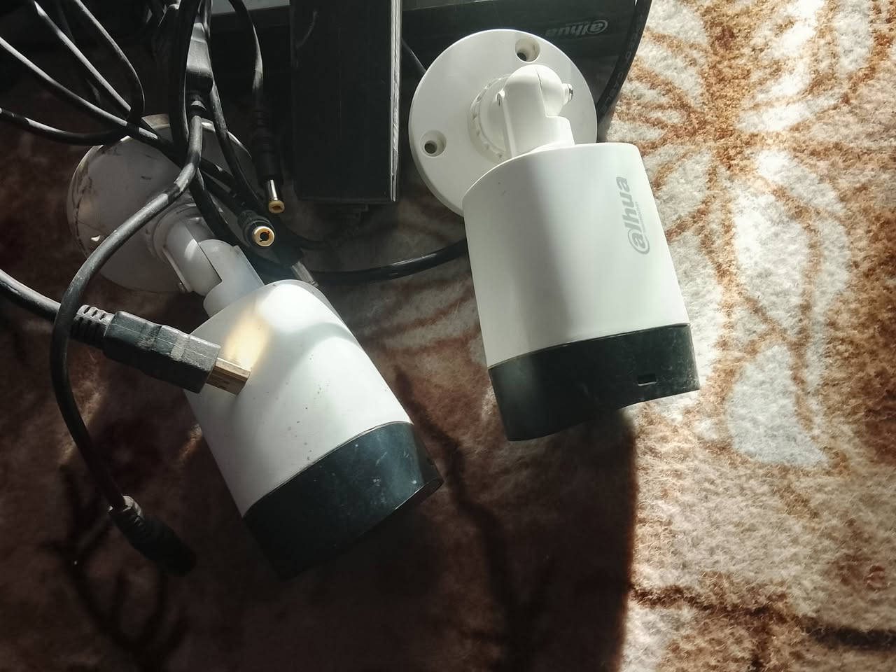 كامرات البيع كامرتين والجهاز كلشي مابيهن العنوان الناصريه المدينه *********** السعر خاص بس الرمز ناسي
