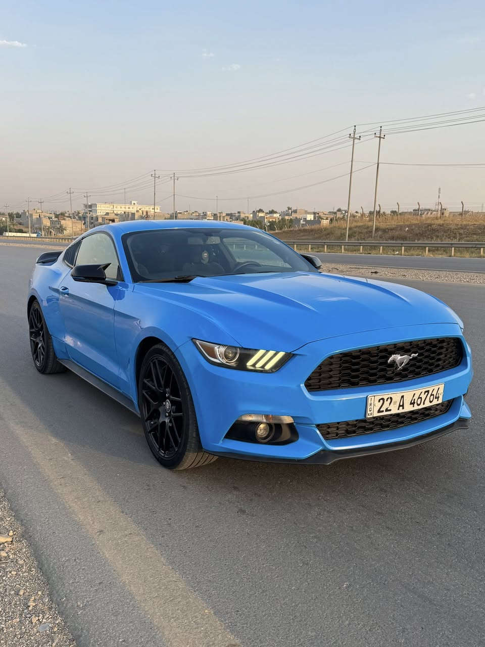 فورد موستنك 2017 إيكوبوست
وارد أمريكي
كير عادي
محرك جديد مبدل
حادث باب وجاملغ عكس السايق، والأيربكات ضاربة.
مواصفات: بصمة، كامرة خلفية.
السيارة كاملة مكملة وبدون أي أعطال، جاهزة 
سعر ٩٨ بيها مجال بسيط 
*********** للاستفسار
