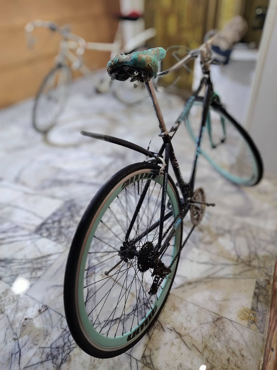 سلام عليكم بيسكل  700c سباق كله بلادي ونضيف كلش كلشي ما بي سعر 120وبي مجال عنوان دوره ابو تشير وتساب ***********
