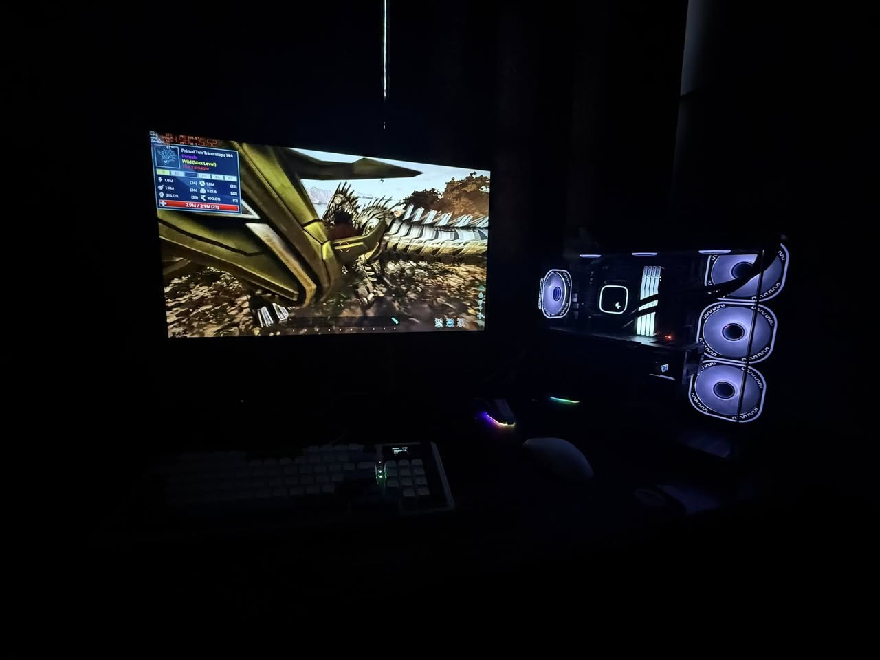 السلام عليكم تجميعه العاب 2k باعلى اعدادات مستعمله ونظيفه
المواصفات
 MB: gigabyte b760m ds3h ddr4
Gpu:Asus tuf 4070 ti 12GB 
Cpu: i5-14400F try
Ram: T-force RGB Tuf Alliance 32GB DDR4 3200 (8x4)
Hard:1Tb PNY m.2 Nvme 
Psu: Kratos 750w Bronze +80
Cooler: deepcool Le720 black
Case: mass 04 4fans

كل كراتين القطع موجودة التجميعه للفئة المتوسطه-عليا تلعب اللي يعجبك براحتك دقه وفريمات مغير المعجون للمعالج قبل فترة يعني كامله.
مكاني المنصور 
توصيل موجود لكن افضل تجي تشوف وتفحص براحتك لحد متقتنع
رقم تلفوني: ***********
سعرهة مليونين
