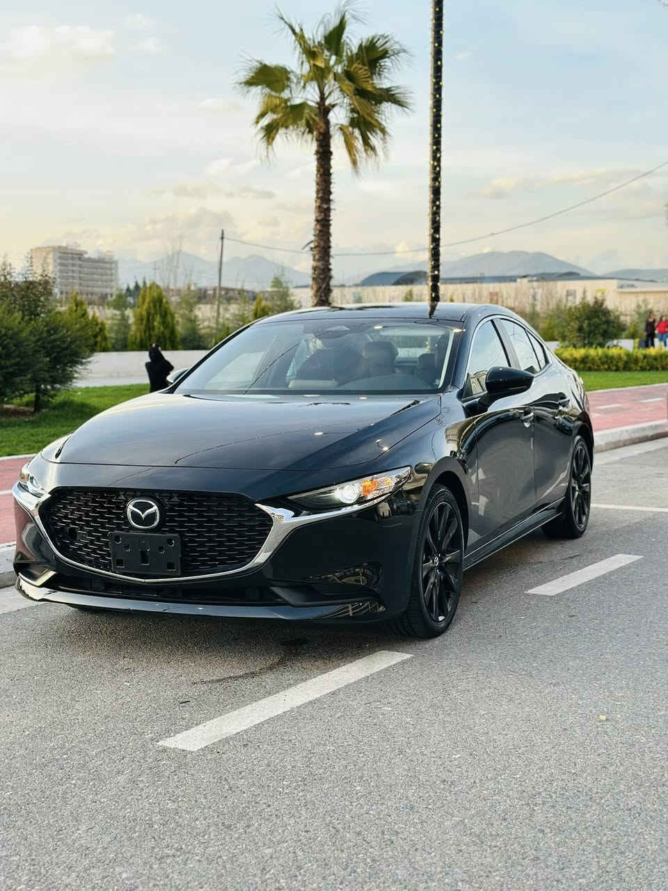 Mazda 3
مازدای ٣ مۆدێل ٢٠٢٥ ئەمریكی مەكینە  ٢،٥  بێ تۆڕبۆ بێ دەبڵ ئەكسل مواسەفات سەلێكت سپۆرت  شاشە -  كامێرا  - كوشن جلد -  دەرگا بەسمە - ویل گەورە  - ئۆتۆ هۆڵد  - برێك بەسمە  - تحدید سرعە - ڕادار - ئۆتۆ ستۆپ -  خەتی جادە - زۆر مواسەفاتی تر  
سەیەرەكە دوو پەڵە بۆیاخی بچوكی هەیە  بێ ناو گرتن ئێرباگ یەك شانی تەقیوە بیلادی داندراوەتەوە  پێش و پشتی كەپسە هیچ ناو گرتنی نییە  سەیارەكە ڕێك سفرە تانها  
٢ هەزار ڕۆشتووە 
سعری ١٥٠ وەرەقەو ماجال 
0771 155 5852
