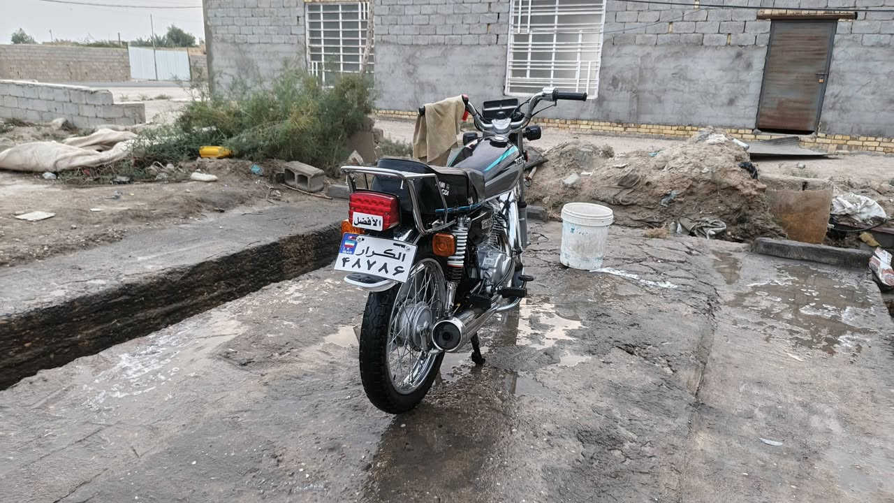 نامة شلامجة مديل 23 صاله 8 اشهر من طالعة من الوگيل  أوراق كاملة مگينه مبدل بية بس ولفات فقط والباقي علئ شركه كهربائيات گله شغاله مگبنه تشلع الگاع شگ مگينة صافية الدراجه ماعوزه برغي وگيلة مجمع الكرار
.
.العنوان / سوق الشيوخ_ناحية الطار 
•السعر ((مليون و200 )) وبية مجال حگ الجية
رقم الهاتف ***********
