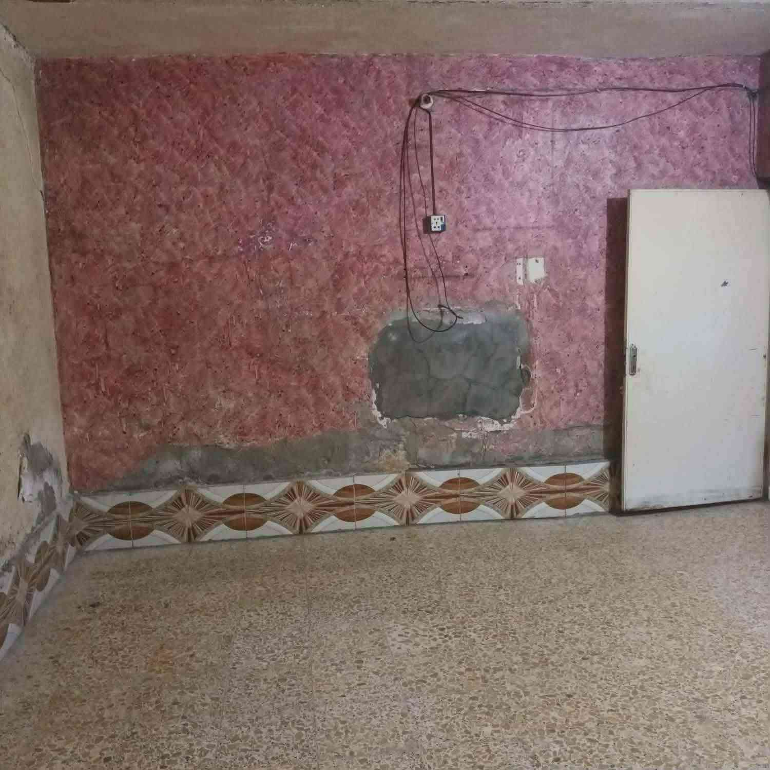 إليك صياغة إعلان أكثر جاذبية واحترافية:
الكتابة
🏡 بيت للبيع
🔹 المساحة: 180 م² (زراعي)
📍 الموقع: حي الجماهير
✅ مشمول بالتعويض
📏 يبعد عن الطابو 300 متر فقط.
مواصفات البيت:
بناء بلوك.
غرفة نوم.
صالة.
مطبخ.
حمام.
الأرضية والجدران مكسوة بالكاشي.
السقف أعگادة.
💰 السعر: 9 ملايين دينار، وقابل للتفاوض بحدود المعقول.
📞 للاتصال والاستفسار:
***********
