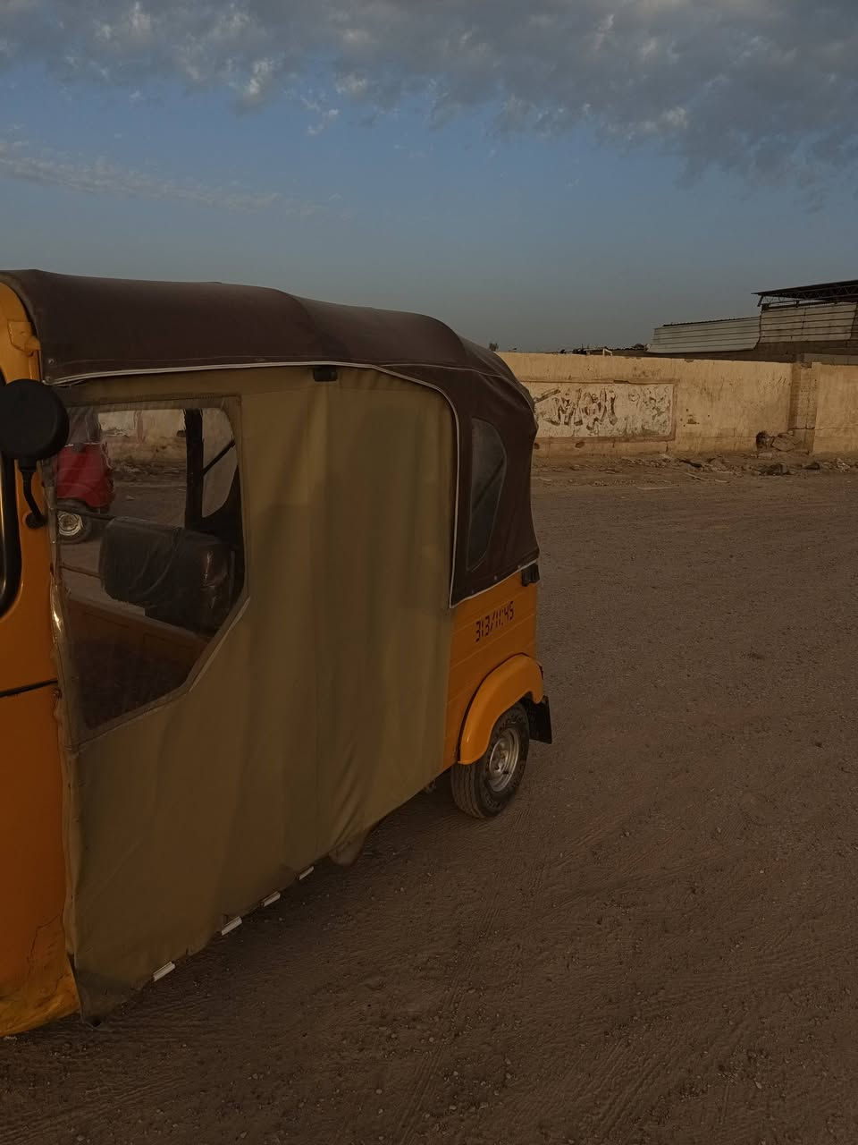 سلام عليكم تكتك موديل ١٨شهر 3 تكتك خير من الله كبل لشارع كل نقص مابيه كبل لشارع تكتك منطول لطول شغاله بيه فقط دخانه شويه تكتك جهزه مو جهزه بيه بدي مال ٢٠بيه محرك مال ٢٠تكتك جديده بمعنى الكلمه مكاني بغداد مدينت صدر الحميديه -أوراقه كامله سعره3350او بيه مجال حك جيه ***********
