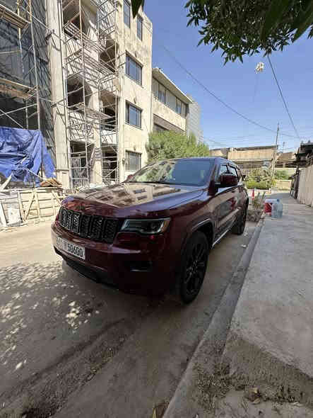 جيب كراند شيروكي بلاك توب رقم بغداد شبه مميز موديل 2020 ماشيه 96 الف حادثها جاملغ يسار امامي وبنيد نفسهن راجعات ومصبوغات كير ومحرك ودفع رباعي مكفولات وسونار وصور الحادث موجود بلمنشور 
مواصفات
زينون عالي ناصي رادار امامي وخلفي وجوانب نقطه عمياء حساس امطار حساس خلفي كامره خلفيه جنطه كهرباء كشتات جلد وكرسي سايق كهرباء دفع رباعي شاشه كبيره بصه ابواب وتشغيل عن بعد وبعد بيها اهواي مواصفات 
سعر 225
عنوان سياره بغداد حي الجامعه الاتصال على ***********
