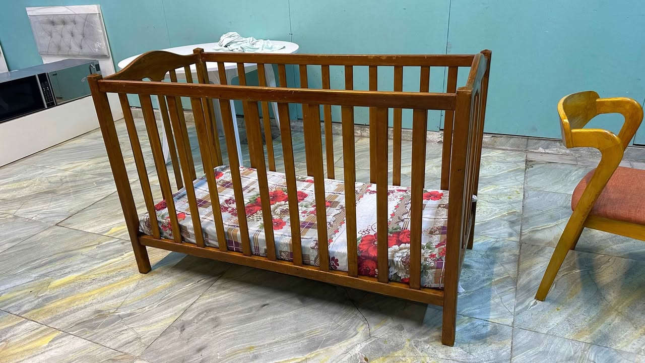 سرير، طفل خشب نظيف 🌹🌹🌹

السعر، 50الف 🔥🔥🔥

موصل الجانب الايسر /حي المثنى 🌿🌿🌿

الشارع المقابل لمنتزه المثنى
✅شارع عمارة النخيل 
✅وماكس جيم 
✅وازياء النمور 

داخل الفرع بالنزول قرب كراج  غسل السيارات   

(منزلي) لبيع الاثاث المستعمل 
متواجدون من الساعة ال3 الساعة 10 مساءاً 

الاتصال  من بعد  الساعة 2ظهرا  الى 12مساءا 

*********** موصل, نينوى
