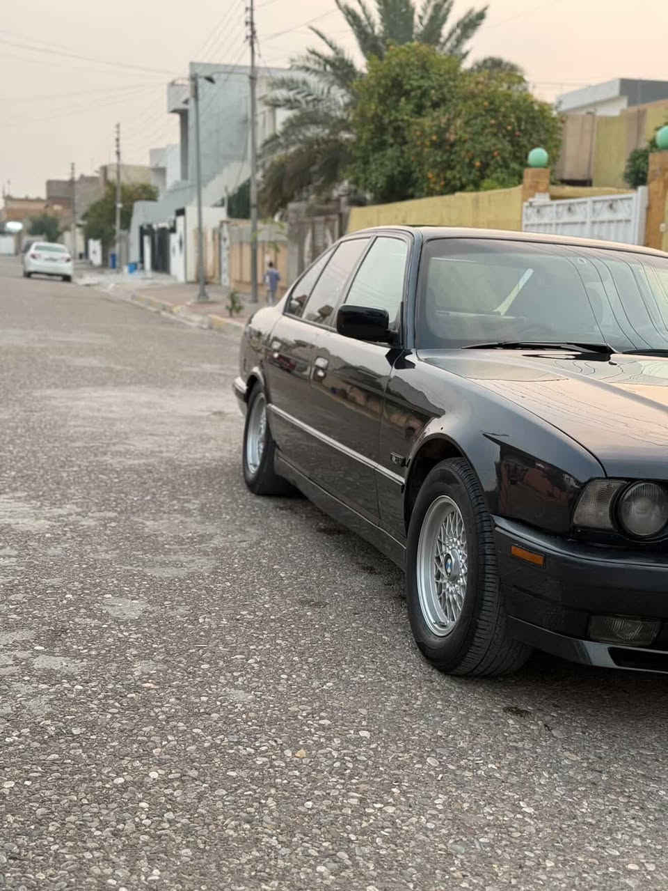 بي ام 525 موديل 1995  بدون ضرر سيارة وضع البلاد كلشي شرط وشغال مكينه وكير سعر 83 وبي مجال عنوان كركوك ***********
