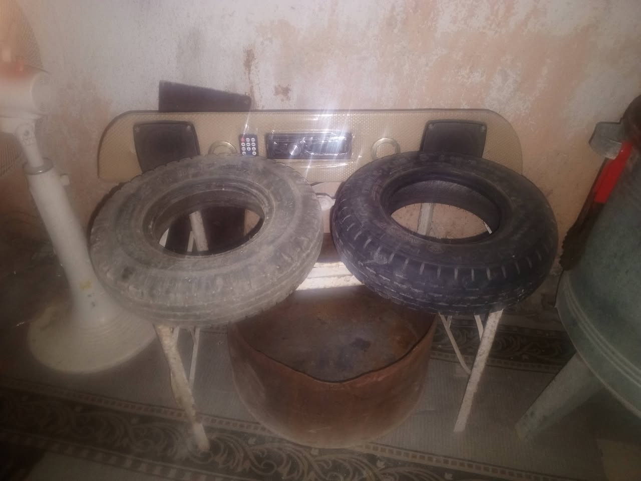 مسجل للبيع وتايرات يرهمن سبيرات  مكاني قلعه صالح سعر قفل كلهن 30الف ***********
