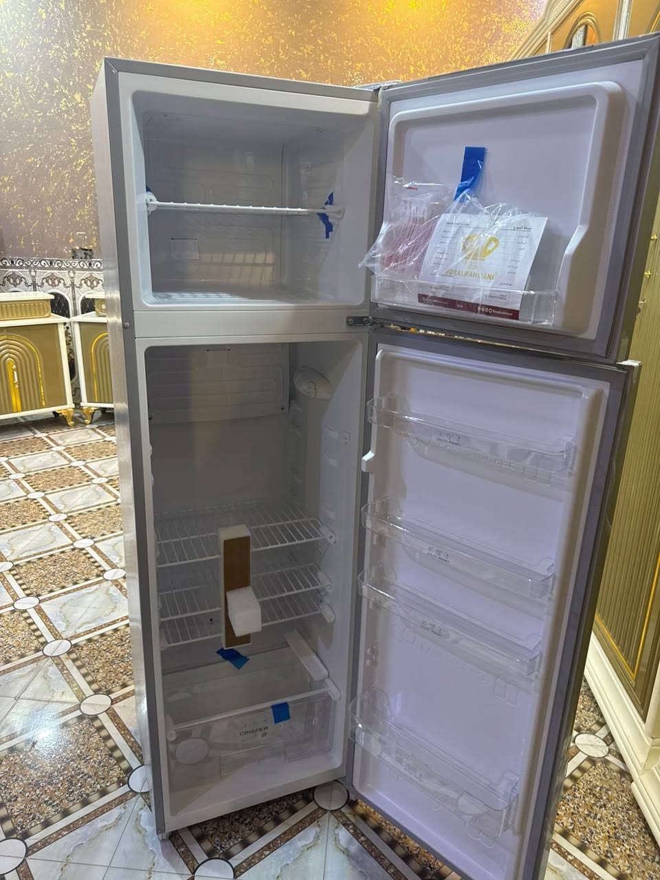 غسالة الريان فول اوتوماتيك
منشأة :  تركي
نوع الغسالة:  فتحة علوية
سعة الغسيل: 
مدخل الماء:  مزدوج
تحديد مستوى الماء:  يوجد
اعادة تشغيل تلقائي:  يوجد
قفل الاطفال:  يوجد
شاشة تحكم رقمية:  يوجد
اللون:  سلفر
ضمان
السعر 425
 صوبه هم جديد بل باكيت 
السعر 100 بعدهه ممشغليهه 
ثلاجه للبيع جديده بل كارتون مامستخدمه 
350الف 
زوليه كاشان يراني سعره 300الف قياس 3/4
الاستفسار ***********
