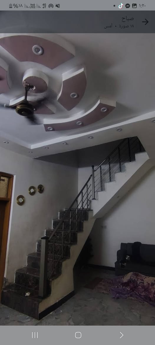 بيت مساحته ٢٢٠ زراعي يحتوي على غرفتين نوم وصاله واستقبال مطبخ بناء حديث  العنوان طريق بسمايه قريه عشره  للاستفسار ***********
