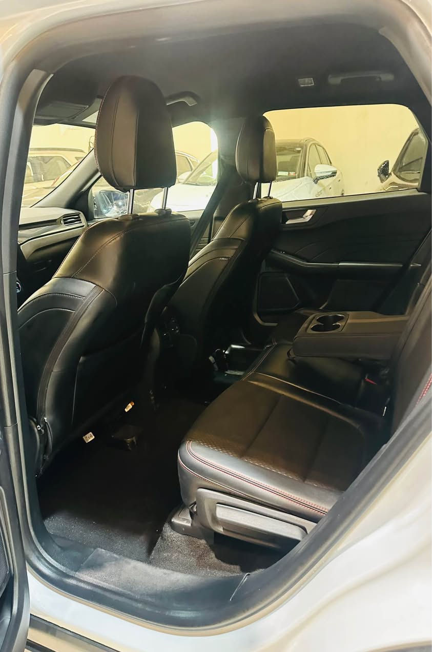 فۆرد ئیسکیب 4پستن 2025 ڕەنگ سمنتی نوێ مواصفات ST Line Select  بەسمە شەغاڵ برێک بەسمە ڕادار 360پلە کوشین کارەبا و هیتەر سوکان هیتەر تەبرید لەمس گێر ماوس شاشە گەورە گێچ دیجیتاڵ الیکترۆنی دبڵ اکسل 4x4 سندوق شفت ویل کرۆم یەدە بەسمە لایت لید زینون تەبرید مەرکەزی ئوتو هۆلد سوکان ڤۆلیوم سیارەکە 10هەزار رۆیشتیە (چاملغ سکن +دەرگا سبغ )پشت و پێش کەپس دعامی لۆ دعامی بەشە رت بێ ناوگرتن لایت بیلادی دعامی بیلادی سیارەکە تازە داخیل بوە کاتی نەشکایە گێر مکینە بەردی گزۆز ڕادارات هەموو بەشەرت سعری 165 کمیک مەجالی تێدایە٠    رقم شانصی  1FMCU9NA3SUA58070
رقم تلفون ***********
*********** أربيل, العراق
