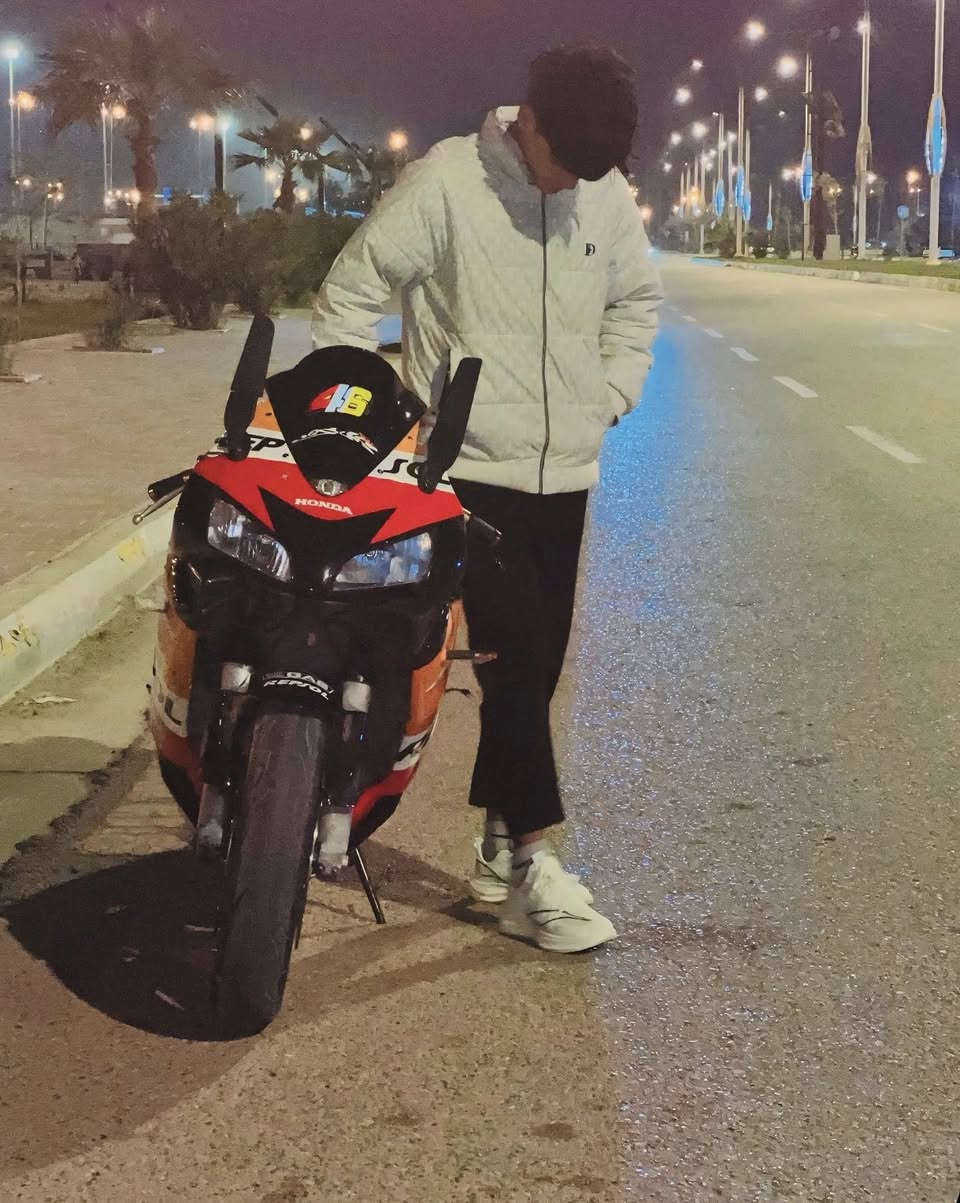 دراجه سيبيRR دراجه مكينه كفلاه دراجه بلادي مجرد بدلت كلجات قبل يومين سعر23بيه مجال حك جيه عنوان الانبار فلوجه رقم ***********
