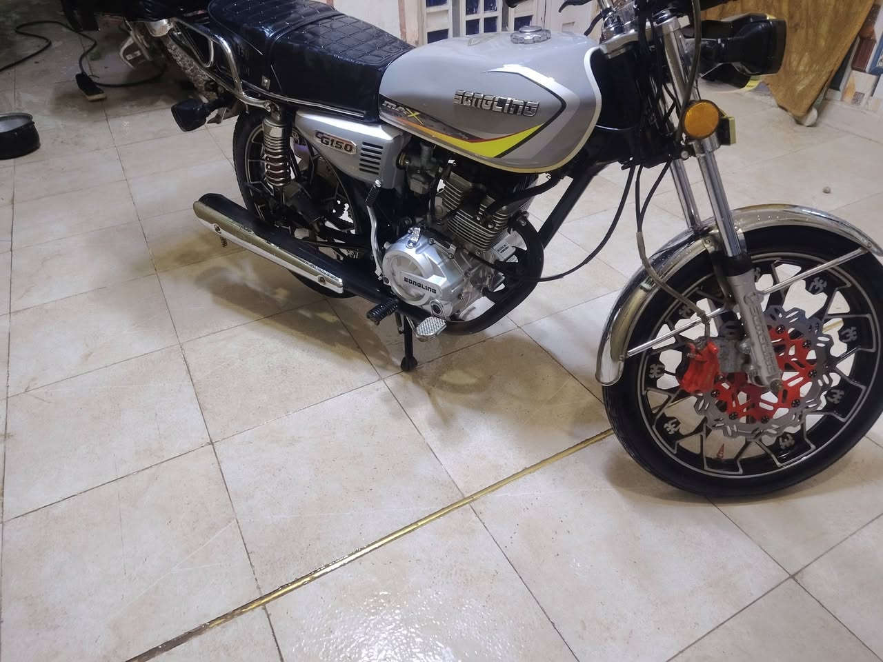 السلام عليكم  دراجه للبيع مديل 24 بغداد  وحده 

السعر 750وبيه مجال 

واسط العزيزية 
***********

ملاحضه عوزه ترتيب بصيط
