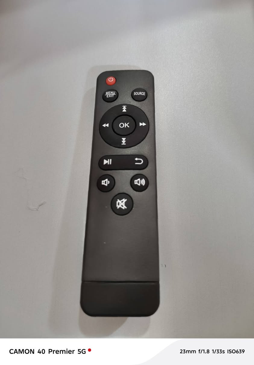 داتا شو فولHD
بدقة عالية جداً ((جديد)) 
مع كامل ملحقاته كما موضح بالصور
متوفر قطعتين منها
للتواصل خاص ماسنجر متوفر
*********** واتساب
