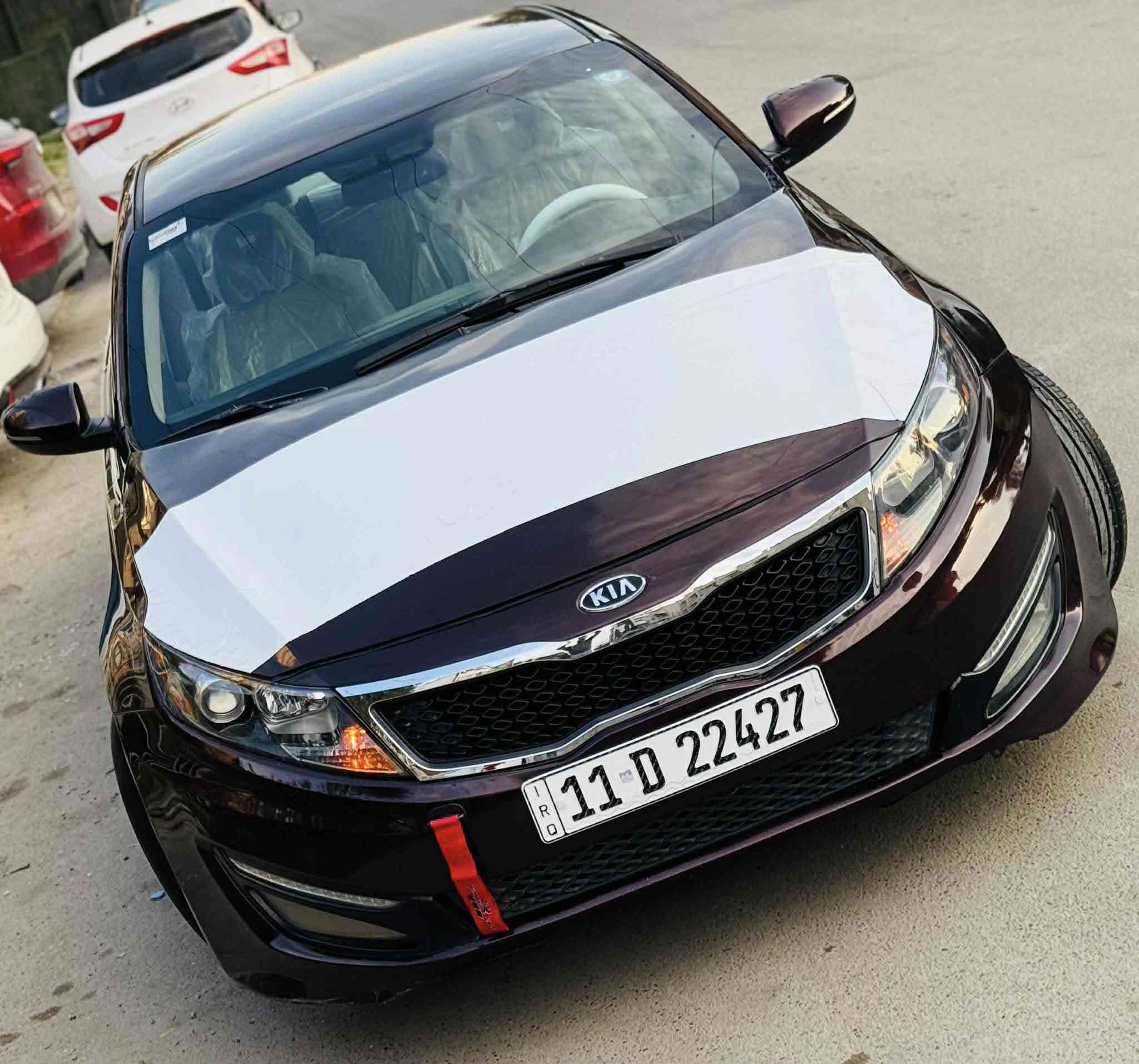 السلام عليكم عندي اوبتما ٢٠١٣ رقم بغداد الدولي جديد سنويه وأرقام وهزه كله جديد بسمي تحويل ثاني يوم سياره جديده بمعنى الكلمه وجاهزه مابيها نقص حادثها جاملغ وشويه بل بنيد فقط وبيها هنا بل عراق مكانين كلير بسيطات اثر شخوط بدون حادث فقط والباقي مكفول محرك ٢٤٠٠ مكينه كير ممفتوحات بلاديات 
مواصفاتها 
تحكمات 
كشنات كهرباء 
اي بي اس 
ايكو 
داخل بيجي 
شاشه 
كامره 
حساس خلفي 
دبل كزوز 
لد امامي 
حاكيه بلوتوث 
كروس سرعه 
اشاير بل مري 
يدات نيكل 
ويل كب 
محرك ٢٤٠٠  
حداديه جديده 
تبريد تدفئه شغال 
سياره نضيفه وجاهزه 
مكان السياره بغداد 
عارضها ب ١٠٠ وبيها مجال للشراي 
وهذا رقمي 
***********
