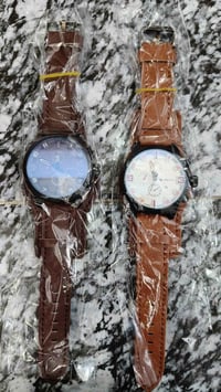 ساعة يد • للبيع