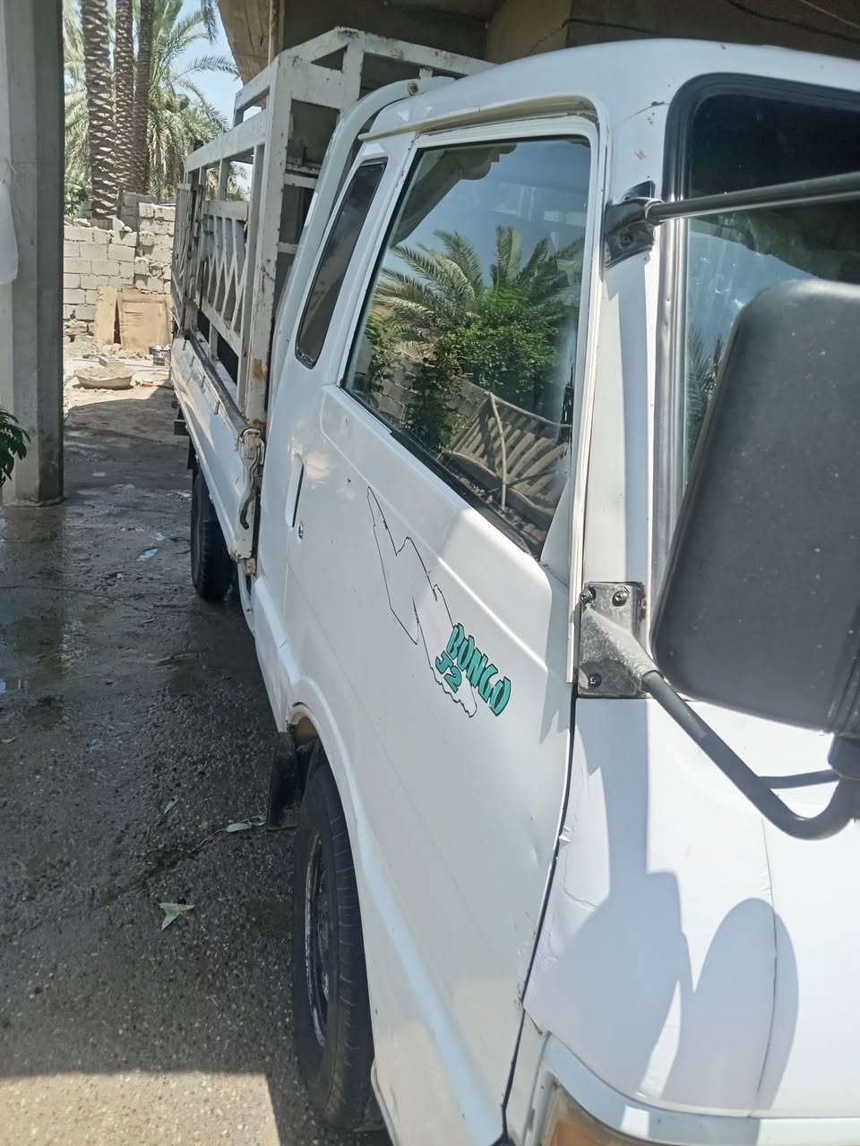 كيا موديل 95 سنويه جديده مكانها ديالى معروضه 57 وبيهه مجال رقم صاحب السياره ***********غير متواجد ع الفيس
