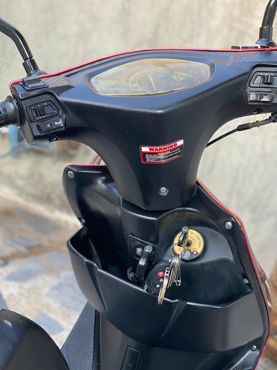 ماطور إدرس 
حجم ١٢٥
موديل ٢٠٢١
السرعة ١٢٠
ماشي ١٤٢٥٠
دبل بصمة.تشغيل عن بعد
ستاند حساس
تايرات جدد
رقم وسنوية نافذة.لغاية ٢٠٣٠
مكاني موصل
للأستفسار الأتصال على الرقم ***********
