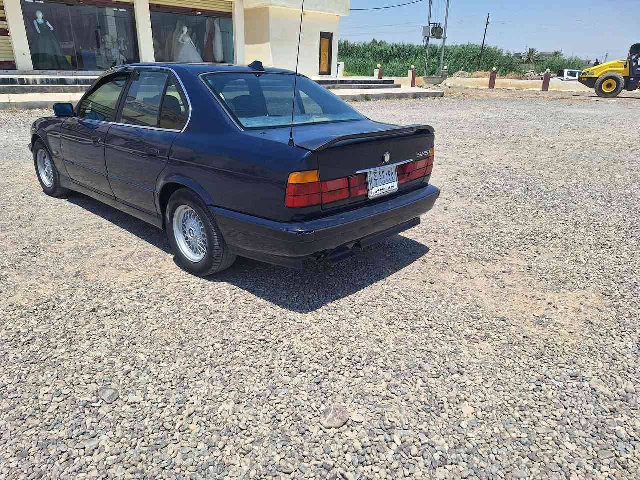 بي أم حجم 525 أصلي وارد ياباني موديل 91 محرك كبس بي خيط بخار كير عادي بجم عريض كشنات جلد رقم نينوى ألماني شرط التحويل صبغ جماليه ترهم بيع ومراوس رقم الهاتف ***********
