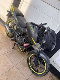 دراجه بولسر للبيع 2022 عندي القبق  مال الدهن مفطور أو هاذه يتبدل سعره ...