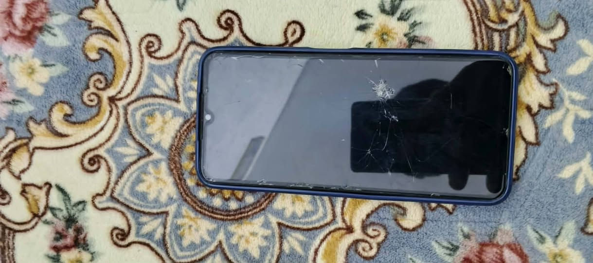السلام وعليكم 
جهاز انفنكس للبيع ويرهم مراوس بيفون اكس ماكس انطي فرغ بس كون نضيف الجهازشرط نضافه بس بي ضربه صغره بل شاشه التفاصيل خاص 
ورقم الهاتف ***********
