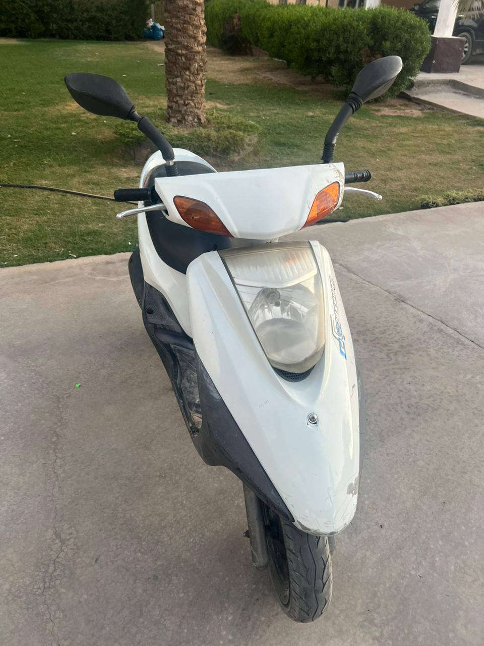 السلام عليكم 🫡
بريز 140  دراجه حلوه ومرتبه
والحمدلله مافديوم وكفتني اروح واجي بيها لشغلي
يعني دراجه لوز😚 دهن كل 15 يوم ابدله مداريها
تجي وتشوف بعينك شرط الدراجه ادك سرعته 💯 100
شراي أخليك على راسي 🙆 خابر وتدلل سعر (550)وبيه مجال
***********
‏‪***********‬‏
          #العنوان المشاهده 🫡
