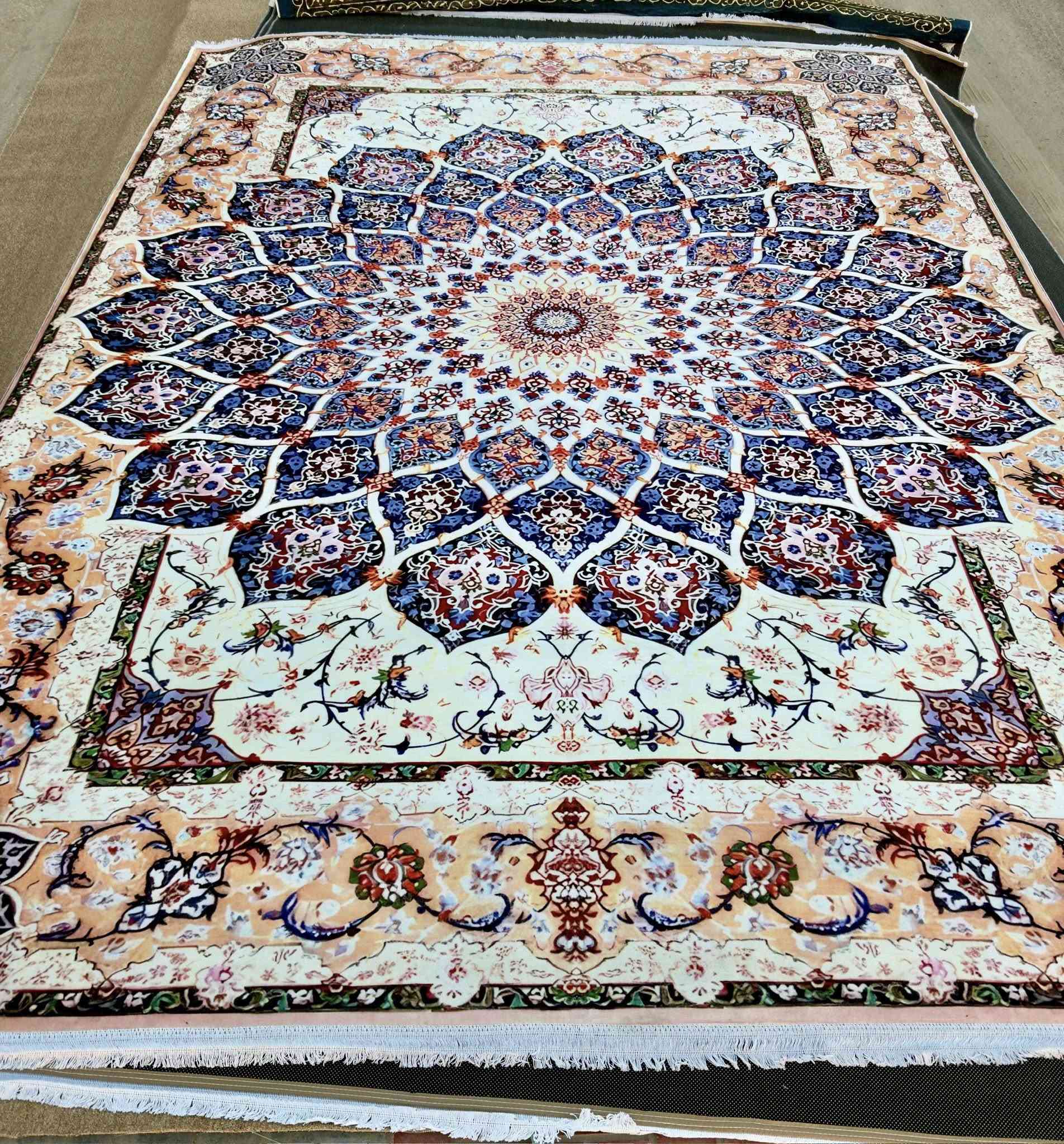 زولية كلاودي  …..🛒
قياس 3*4 مقدف خامه تخبل 👌🏻
بسعر 45 الف 🔥🔥

انتباه انتباه 🎉🎉🎉
لدخول في المسابقة عليك متابعه الصفحة ومشاركة المنشور 
و تسوي ثلاث تاكات للأصدقاء 👬👭

الجائزه الأولى أيفون 17 برو ماكس 🧡
وباقي الجوائز ال 9. راح تكون زوالي ومفروشات من داخل المحل 🏛️

للطلب مراسلة الصفحة💭
اوالاتصال اعلى الرقم ادناه 🔽
📞***********

#مفروشات_سيدتركي #كربلاء #مفروشات
