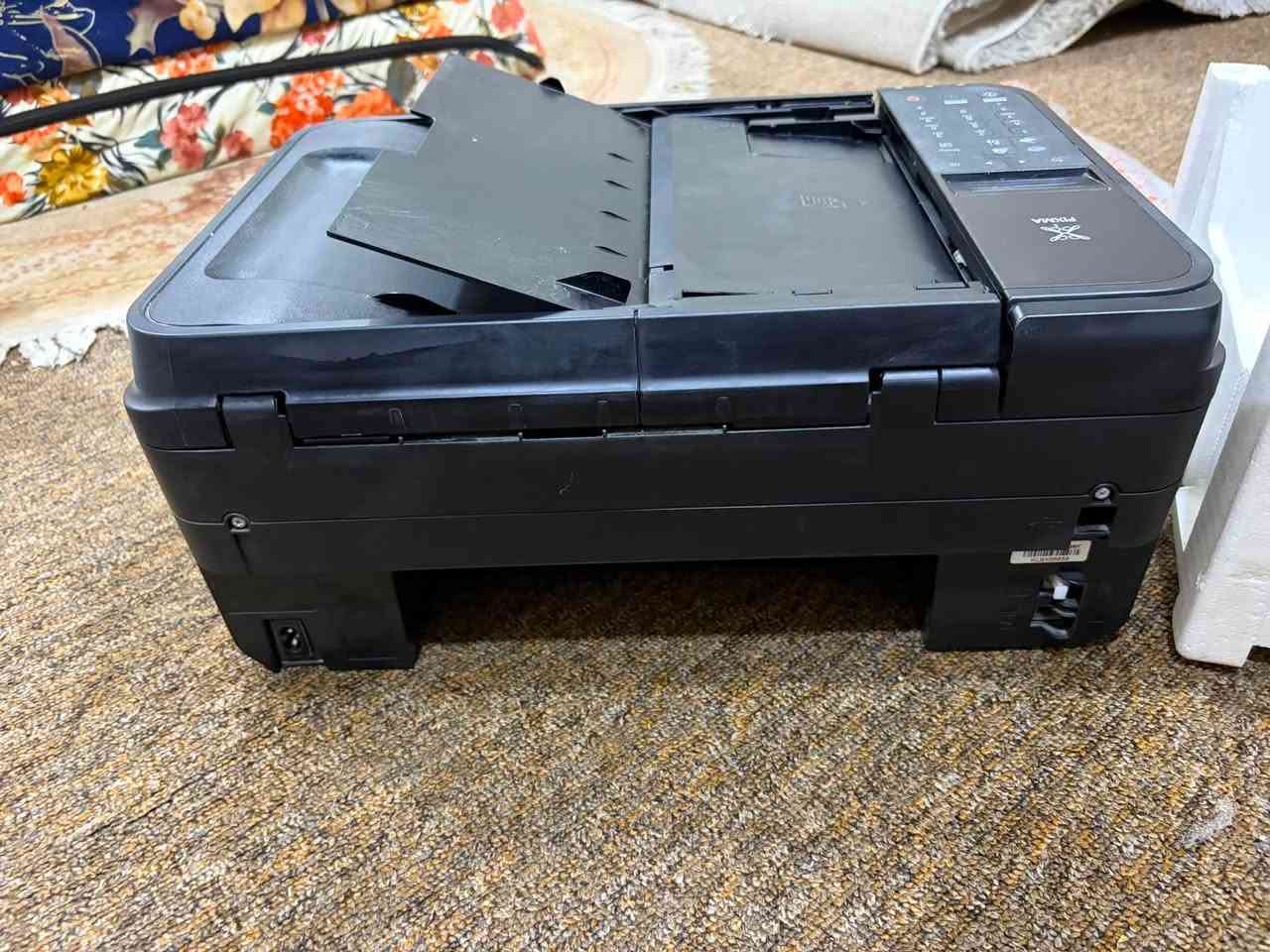 السلام عليكم 
طابعة canon pixma mx494 متعددة الوظائف عندي إياها من سنتين استعملتها أسبوع وتركتها الحبر مالها جاف لعدم الاستعمال الطابعة بالصندوق الأصلي بكامل مستلزماتها  
مكاني كركوك حي واسطي ١٠٠الف سعرها اشتريتها ب ١٥٠الف للعلم 
رقم للتواصل ***********
