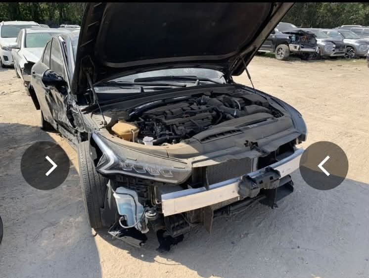 بيع مستعجل
K5 موديل ٢٠٢٣ (بدون رقم) وارد امريكي
(LT2) مكينة ١٦٠٠ تيربو
حادثها جاملغ وباب ومبدلات بجمها كبس
التصليح فقط بالدوسة والباب الخلفي
مواصفاتها معروفة ومبين كلشي بالصور قبل التصليح وبعده 
سعرها ١٣٨
المكان بغداد _ *********** وات ساب
