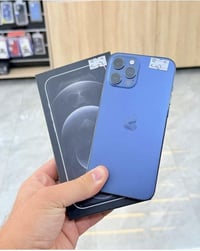 ١٢برو ماكس مكفول مامفتوح  نضافه 100%  وتر بروف ويا كارتونه سعر 525قفل ...