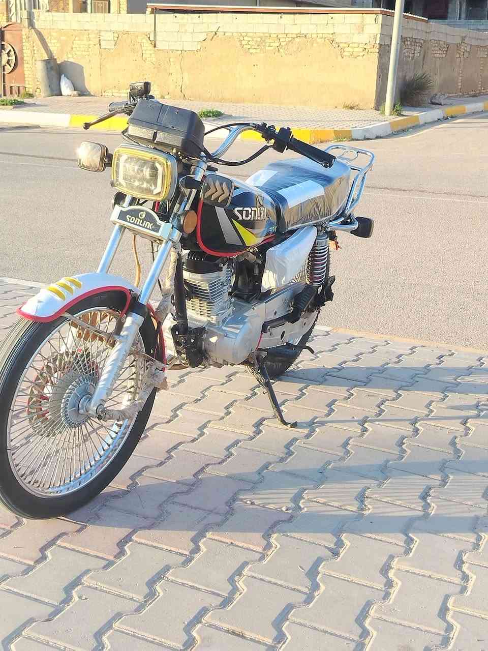 السلام عليكم
تايكر 23 دراجة كفاله عامه محرك بلادي وراق كامله عنوان ديالى كنعان باقي التفاصيل خاص او تصال عل رقم ***********⁩
