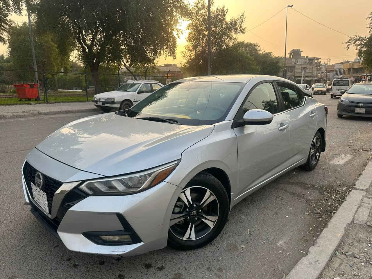 السلام عليكم
سنترا موديل 2021 امريكي SV 
حادث امامي مبدل بنيد وصبغ جاملغ خلفي 
مرفق صور الحادث ماشية ٤٩ ميل 
معروفة مواصفاتها  فول عدا الفتحه  
رقم بغداد تحويل مباشر 
مكان السيارة بغداد
السعر 120 بي مجال 
اتصال /  *********** 
استفسار اتصال ع الرقم .
