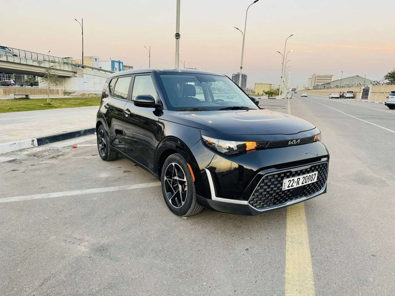 ‏سلام عليكم كيا صول 2023 وارد أمريكي مكينة 2000 فول رادار تحكم ستيرن حساس كاميرا تدفئة تبريد كشن  رقم أربيل باسم شركة مكان البصرة بها مكان صبغ ***********
