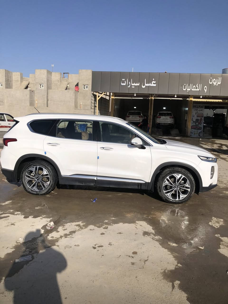 سنتافي ٢٠١٩
خليجي / مكفوله من الضربة والصبغ عدا شخوط بسيطه 
محرك ٣٥٠٠ دفع رباعي 
رقم بغداد
ماشية ١٠٠ قابل للزيادة 

السيارة يمي من جانت زيرو 

مكان السيارة تكريت للاستفسار الاتصال ***********
