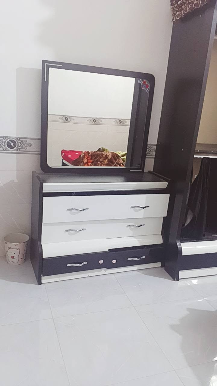 اخوان غرفه تركيه  وجرابي عدد 2 ام النفر وكنتور ابل بابين للبيع انضاف الاستفار علا هاذه الرقم ***********
