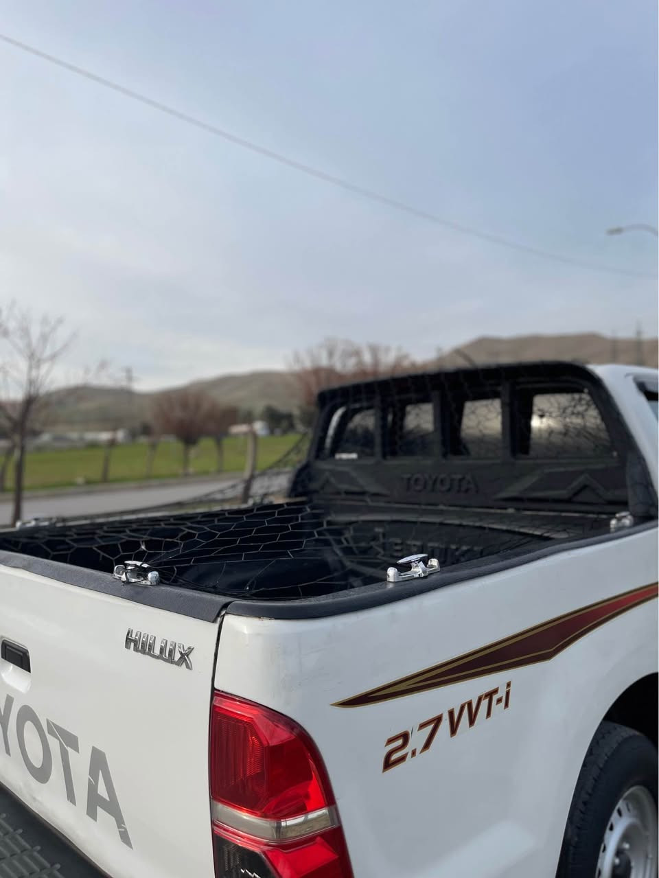 مەرزیە ٢٠٠٨ بئ بۆیاخ 
***********
سەنەوی تا ٢٠٢٩ تازەیە 
تایەی تازەیە 
کەمیک ساردی هەیە 
بەناوی خۆمە
بەشەرتی گیر و مەکینە و تەقەو رەقە 
152گەلا و کەمیک معامەلە السليمانية, العراق
