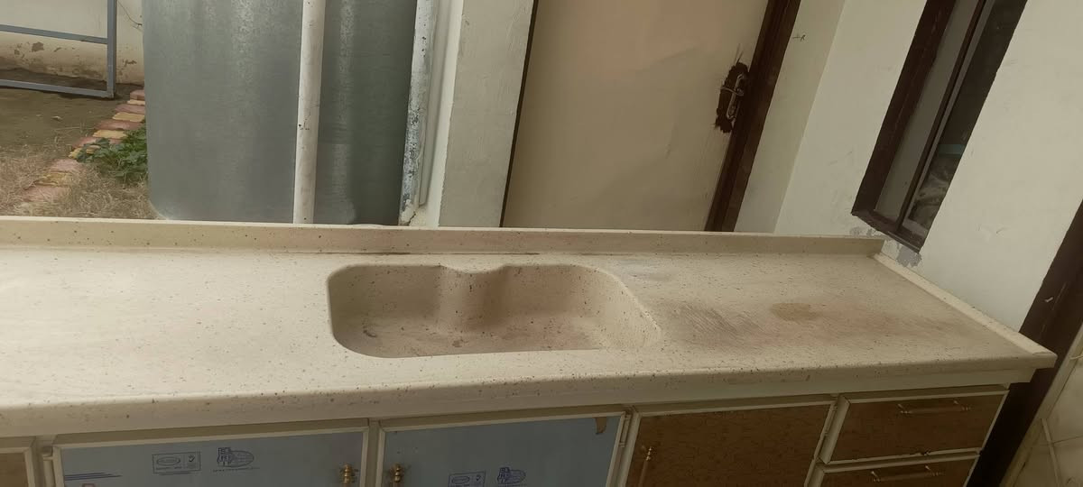 للبيع اي استفسار مستعمل قليل ***********
