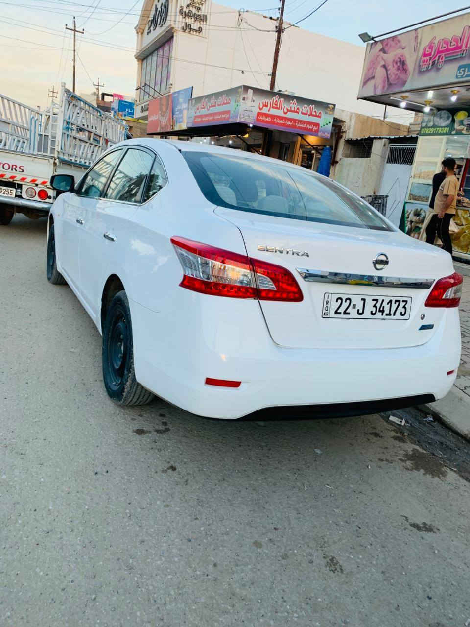 السلام عليكم 
نيسان سنترا خليجي كلين موديل 2015
سنويه لل 2031
هزه جديده كير محرك تخم تاير صدر امامي خلفي كلو جديد
سياره بدون نقص سعر 120 بي مجال
***********
