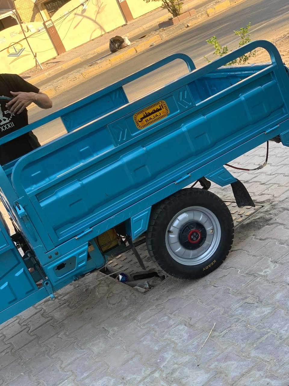 السلام عليكم
ستوته شحن موديل 25 كهربائي شغاله 

شاشه كترونيه  ستوته من شركت المصطفى اوراقهة اصوليه خمس بطاريات 
تجي وياهة هداية زنجيلين حديد واحد كبير ولثاني وسط + 2 قفالة 
كبار اصليات + استان تلفون اصلي 

الستوته ما ماشيه هواي مشيهه حلو وبيهة دفع ثلاثي تعبرلك اي نكرة 
الستوتة كفاله عامه

السعر:1100وبيهه مجال الطيبين حك الجية 

العنوان : بغداد الشعب حي الجزائر

رقم الهاتف: ***********
